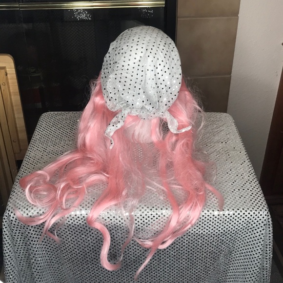 Pink Wig with Attached Glitter Bandana - Picture 3 of 6